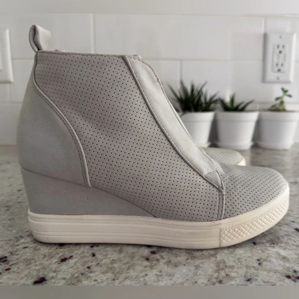 CCOCCI Perforated Wedge Sneakers‎ - Light Gray